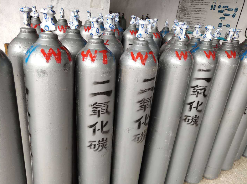 什么是干冰？什么是二氧化碳？